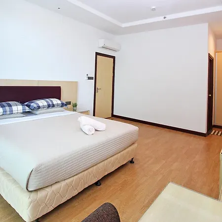Bernard Holiday Home @ Imperial Suites Kuching Exterior photo